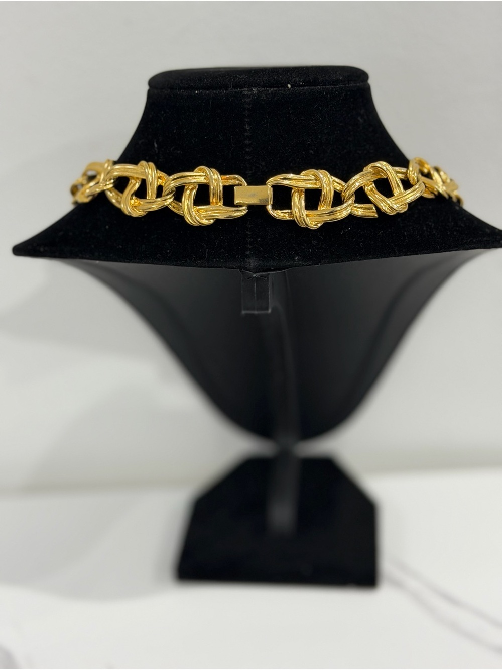 Vintage Gold Chunky KnotLink Necklace - Picture 3 of 9